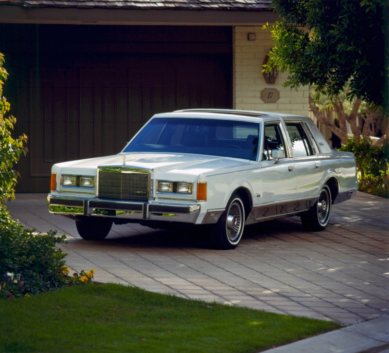 Lincoln Town car 1985