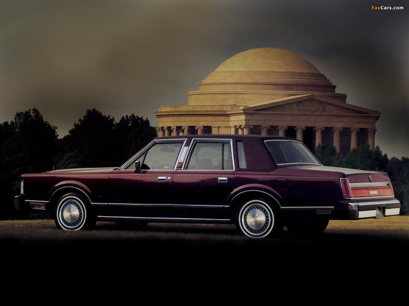 Lincoln Town car 1985