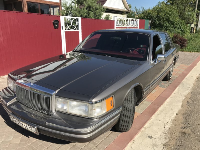 Линкольн Таун кар 1992