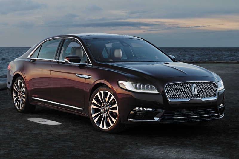 Lincoln седан 2021