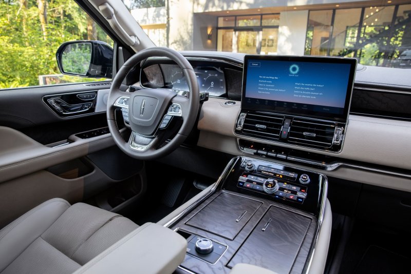 Lincoln Navigator 2022 салон