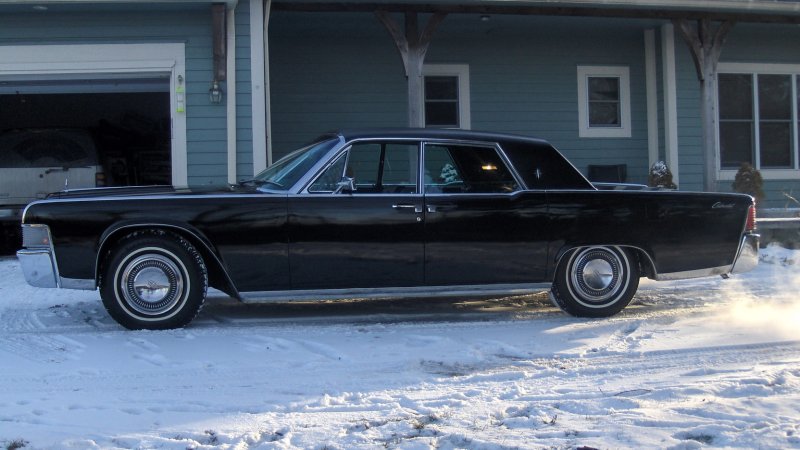Lincoln Continental sedan 1965