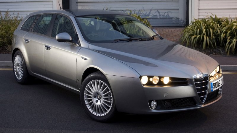 Alfa Romeo 159 Sportwagon серая