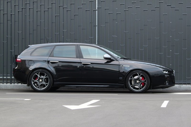 Alfa Romeo 159 Sportwagon stance