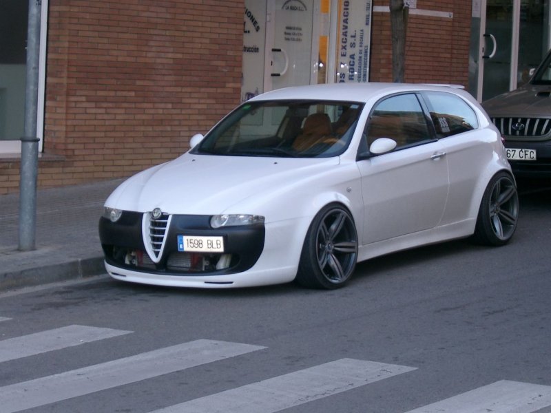 Alfa 147 stance