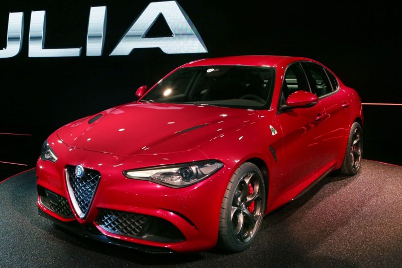 Alfa Romeo 2022 седан