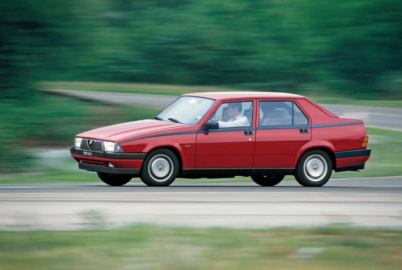 Alfa Romeo 75 1987