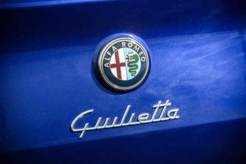 Alfa Romeo Giulietta logo