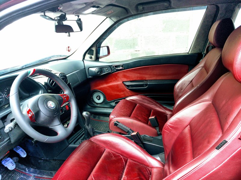 Alfa Romeo 145 салон