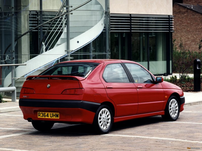 Alfa Romeo 146 2000