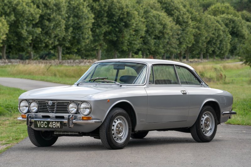 Alfa Romeo 2000 GTV