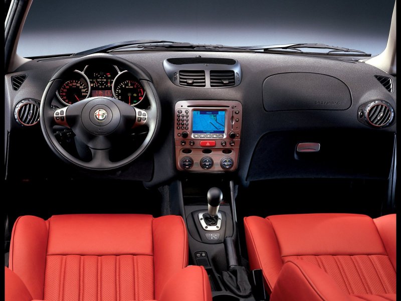 Торпедо Alfa Romeo 147