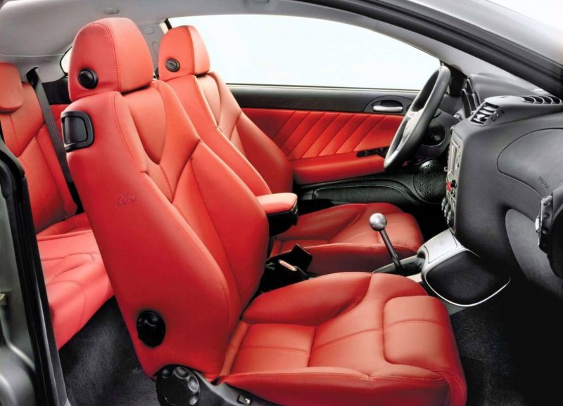 Alfa Romeo gt Interior