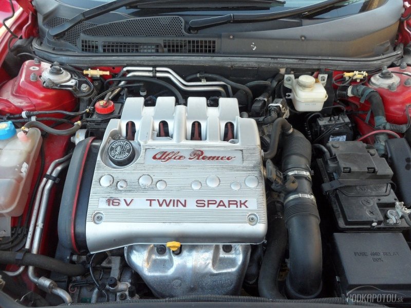Alfa Romeo Twin Spark 2.0