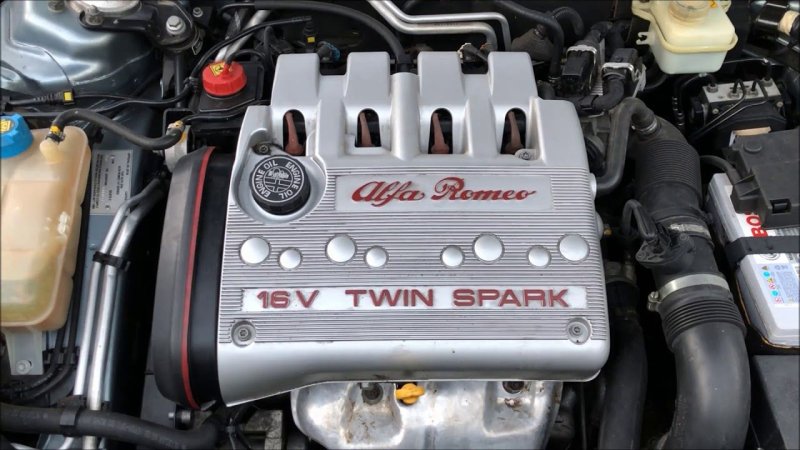 Alfa Romeo Twin Spark 2.0