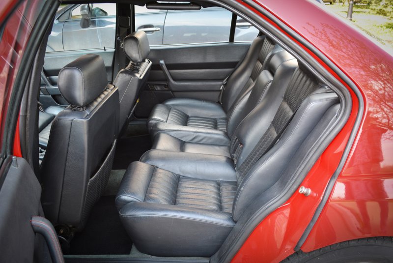 Alfa Romeo 164 Interior