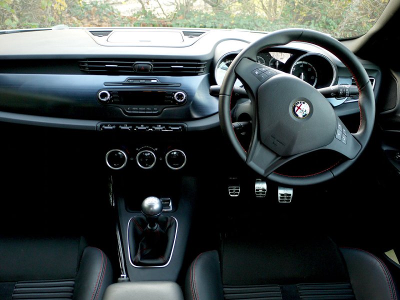 Alfa Romeo Giulietta (2010)