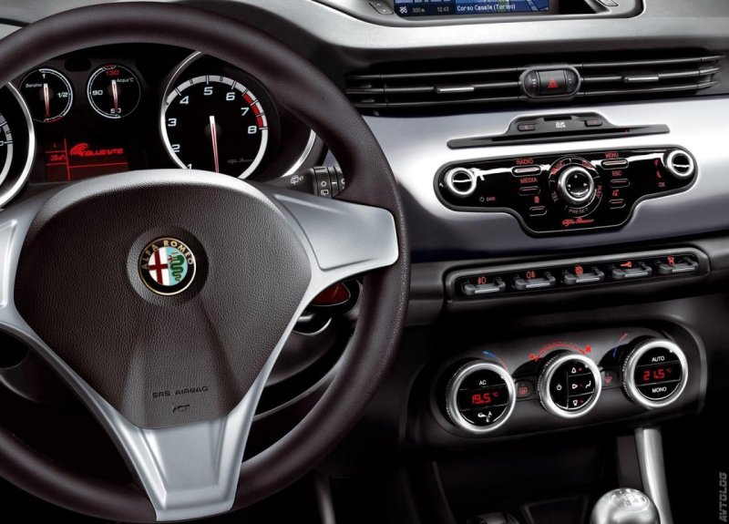 Alfa Romeo Giulietta внутри