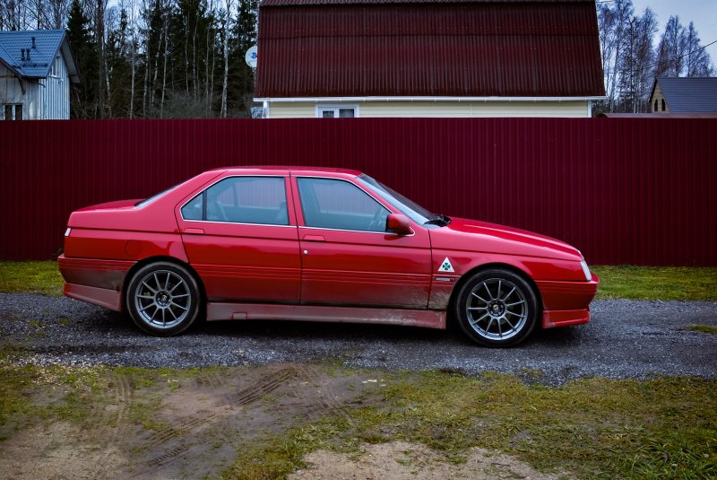 Alfa Romeo 164 stance