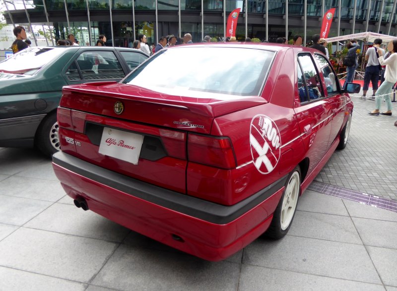 Alfa Romeo 155 седан