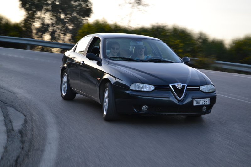 Alfa Romeo 156 седан