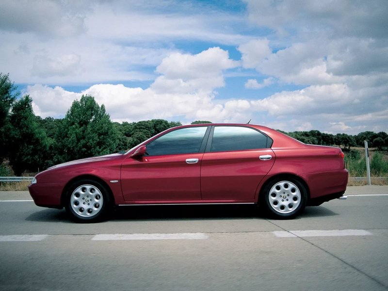 Alfa Romeo 166