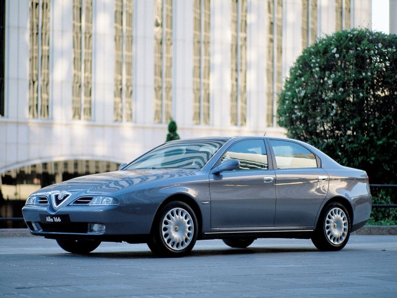 Alfa Romeo 166