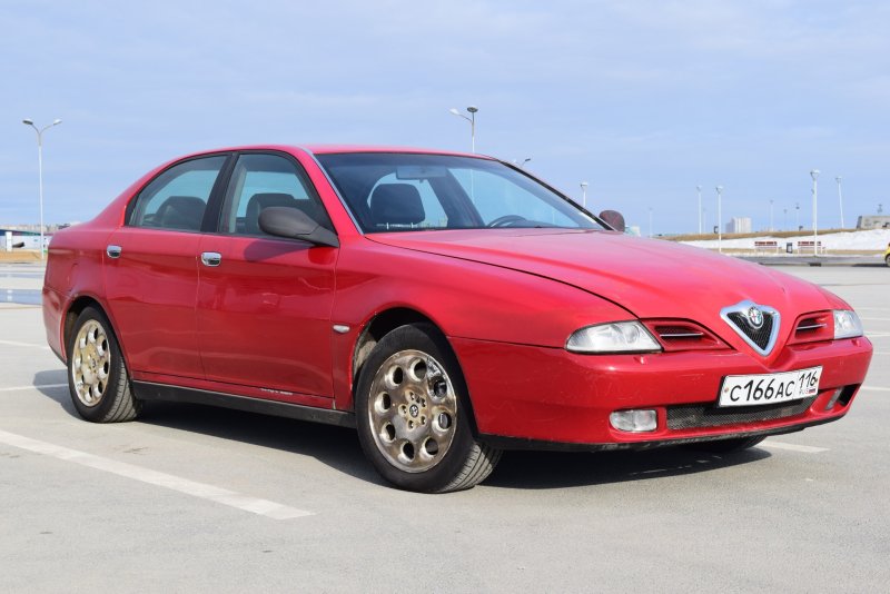 Alfa Romeo 166 2000