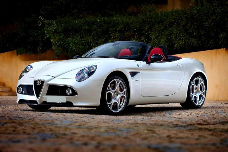 Alfa Romeo 8c