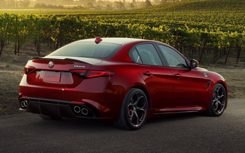 Alfa Romeo Giulia Квадрифолио