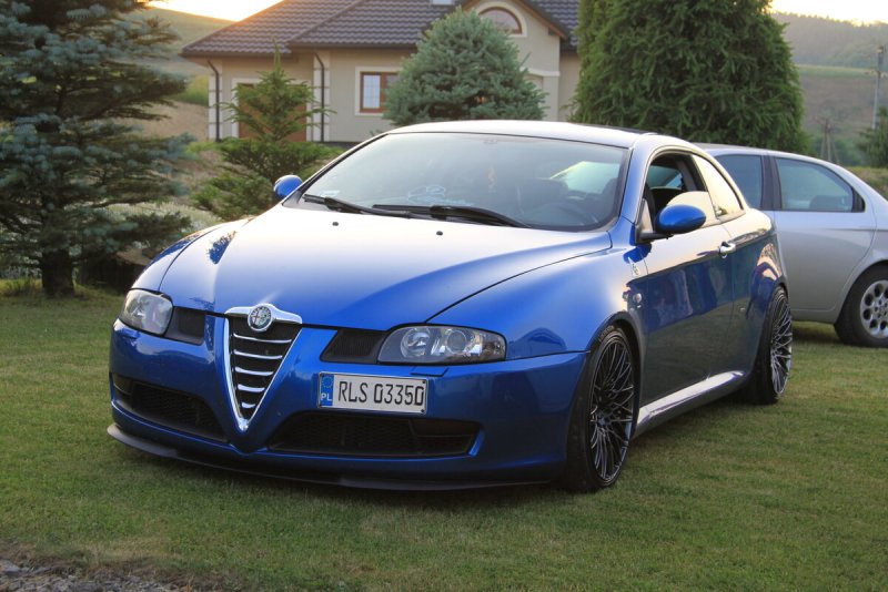 Alfa Romeo gt Blue