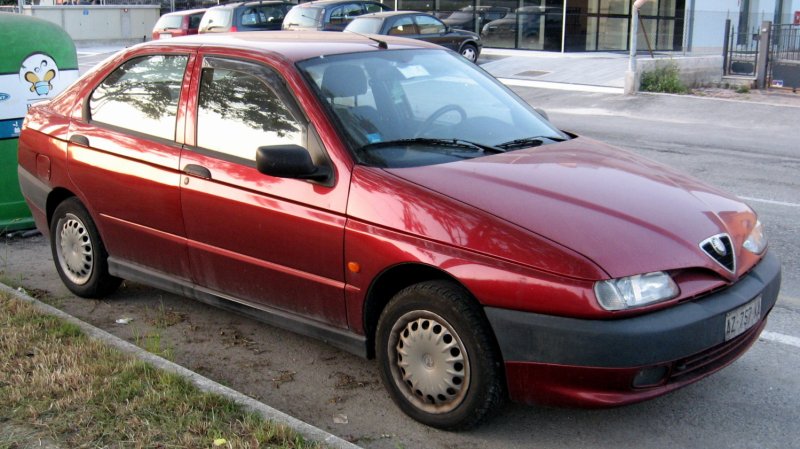 Alfa Romeo 146 2000