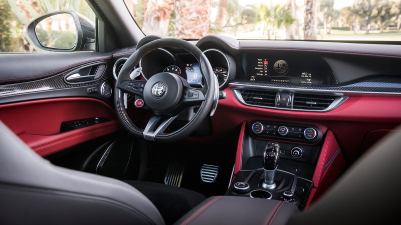 Alfa Romeo Giulia Interior 2020