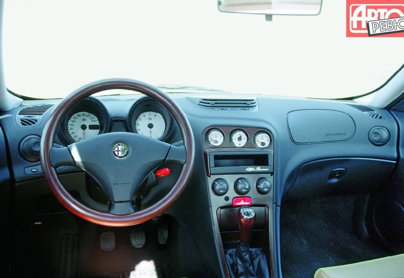 Alfa Romeo 156 i салон