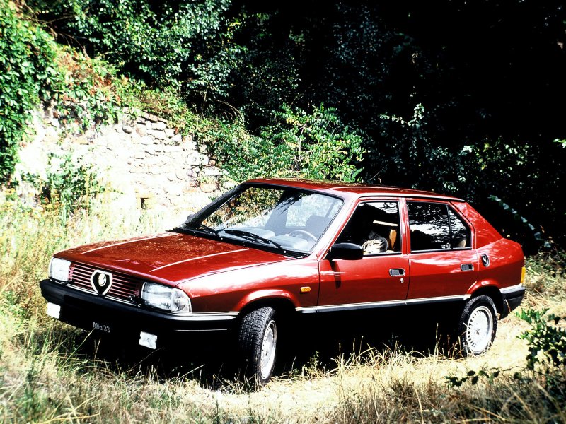 Alfa Romeo 33 1983