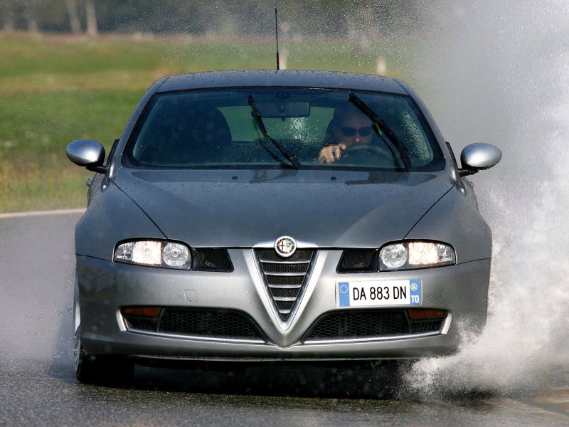 Alfa Romeo gt 2010