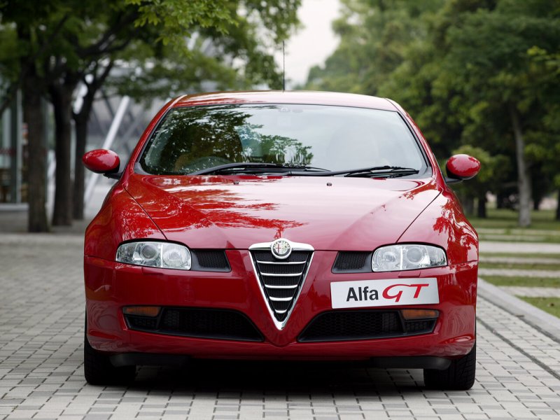 Alfa Romeo gt 2005