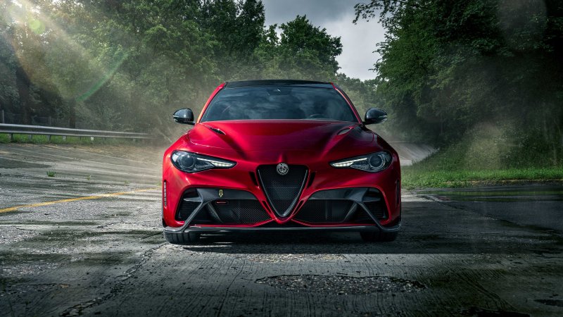 Машина Alfa Romeo Giulia