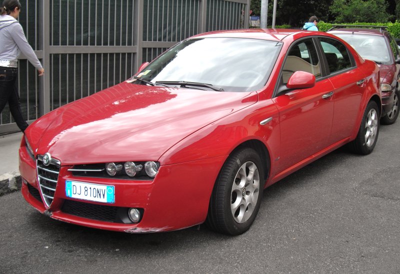 Alfa Romeo 159 красная