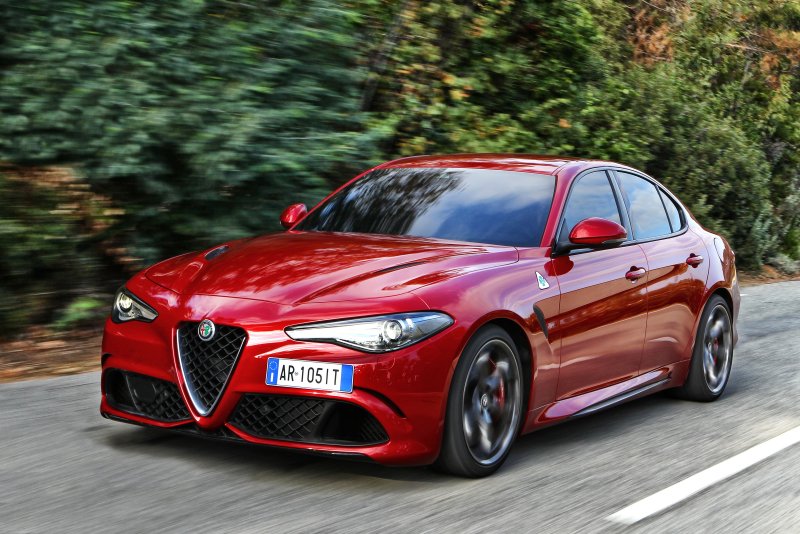 Машина Alfa Romeo Giulia