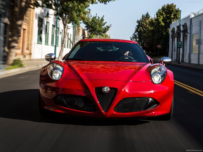 Alfa Romeo 4c Red