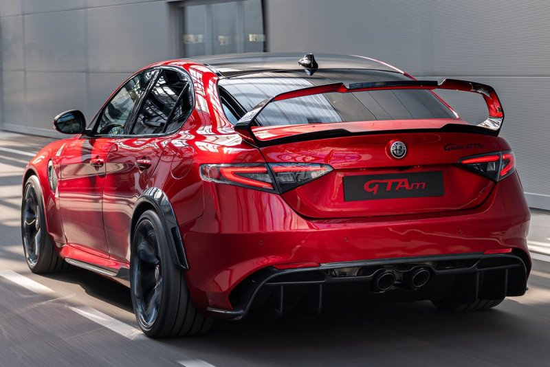 Alfa Romeo Giulia gt 2021