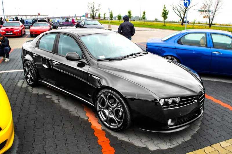 Alfa Romeo 159 stance