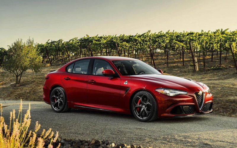 Машина Alfa Romeo Giulia