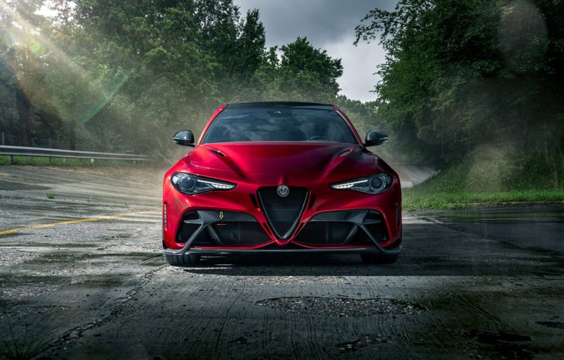 Альфа Ромео Джулия Quadrifoglio