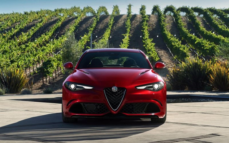 Альфа Ромео Giulia Quadrifoglio