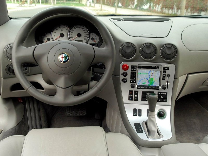 Alfa Romeo 166 салон