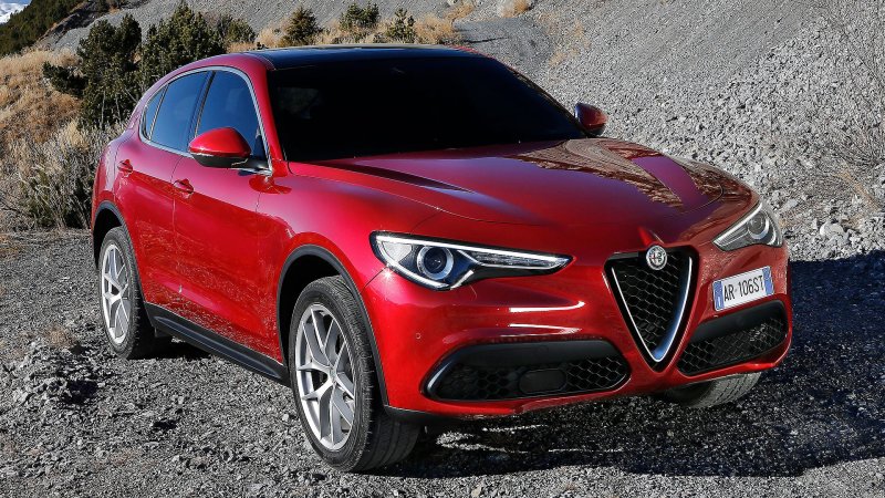 Alfa Romeo Stelvio 2017