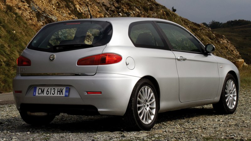 Alfa Romeo 147 01