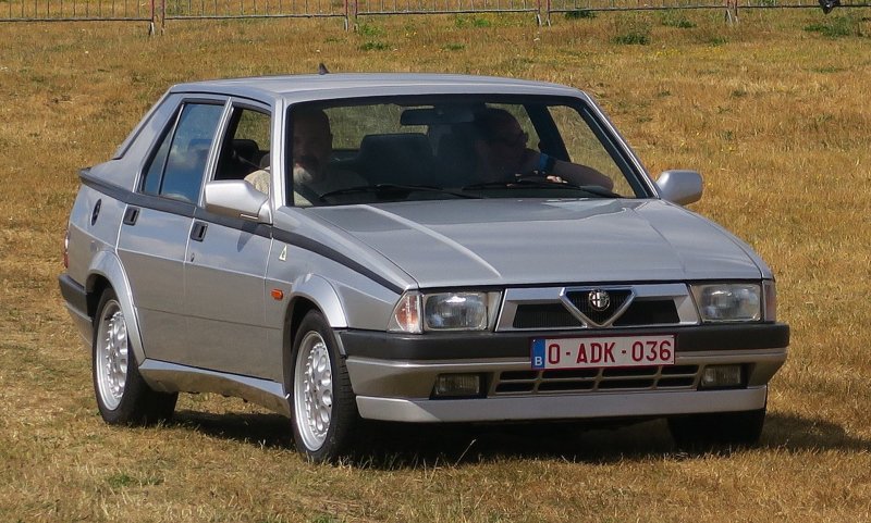 Alfa Romeo 75